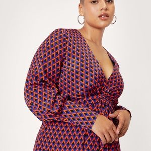 Nasty Gal - Plus Size Geo Print Maxi Dress - Size 24